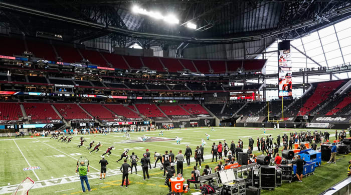 atlanta-falcons-stadium-socially-distanced